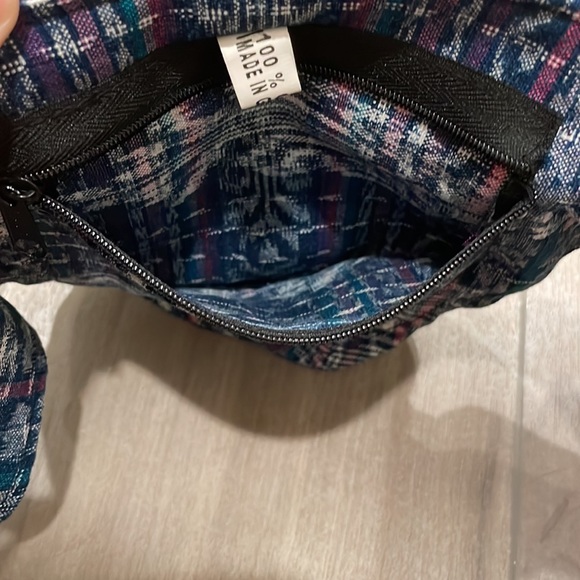 Adorable adjustable Belt Bag!! Excellent Condition - Picture 5 of 8